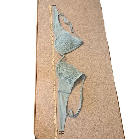 Vintage Baby Blue Smocked Wired V Cut Bikini Top with Metal Clasp Size Small - Picture 8 of 8